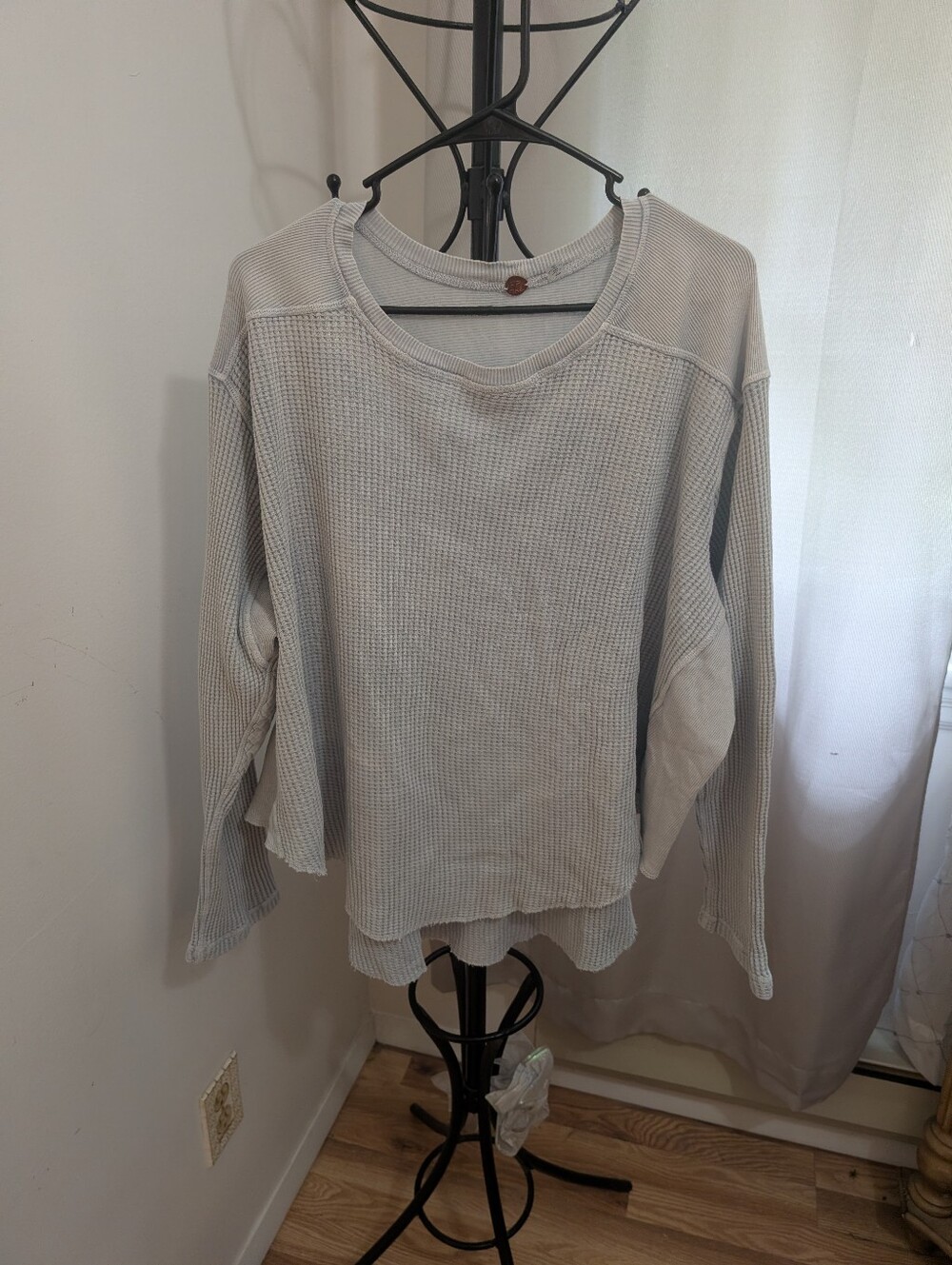 Free People One Light Gray Waffle Long-Sleeve Tee Size Medium